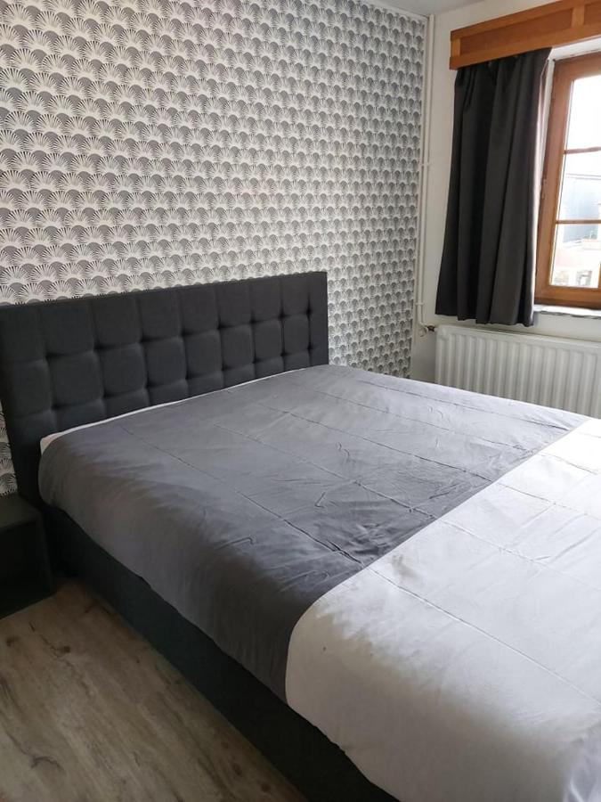 Apartamento Aux Trois Petits Cochons Hotton Exterior foto