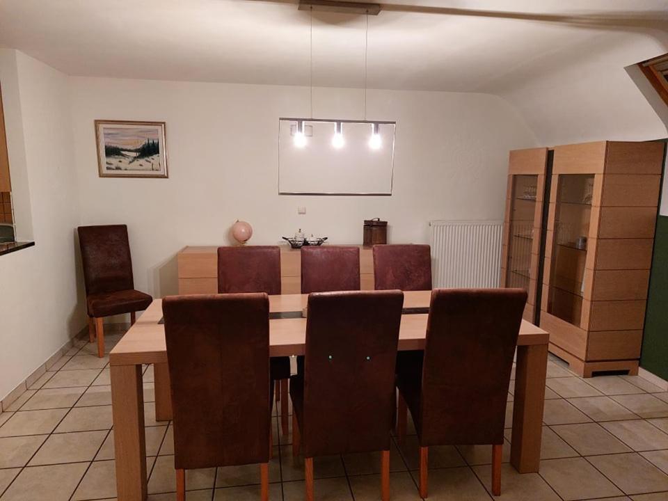 Apartamento Aux Trois Petits Cochons Hotton Exterior foto